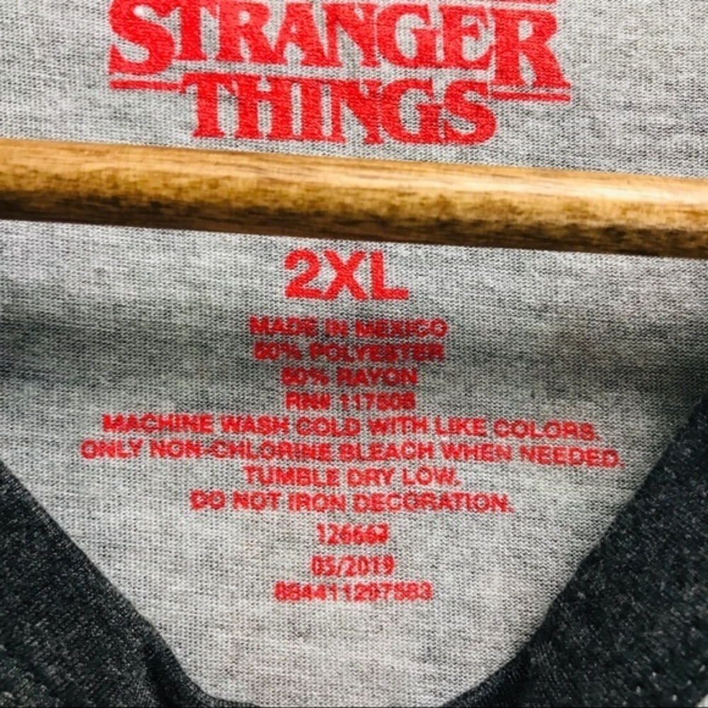 Stranger Things Ringer Tee Christmas - Size Up - Picture 6 of 6